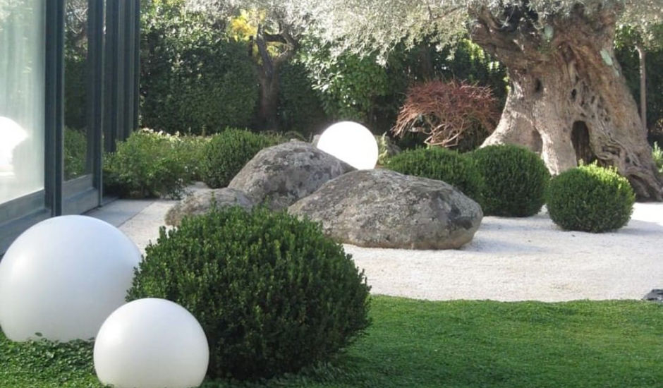 Imagen diseño de jardines con poco mantenimiento por Teresa Jara Paisajista en Madrid